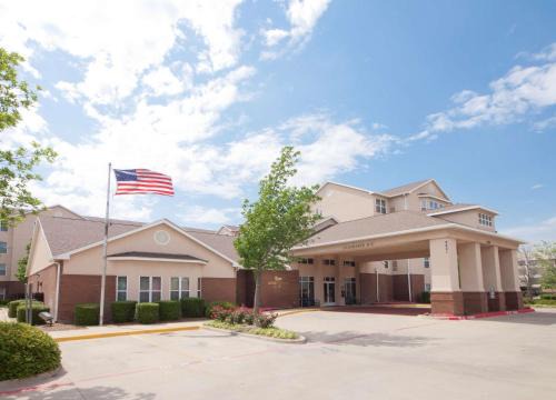 Arlington Hotel | Homewood Suites by Hilton Dallas-Arlington