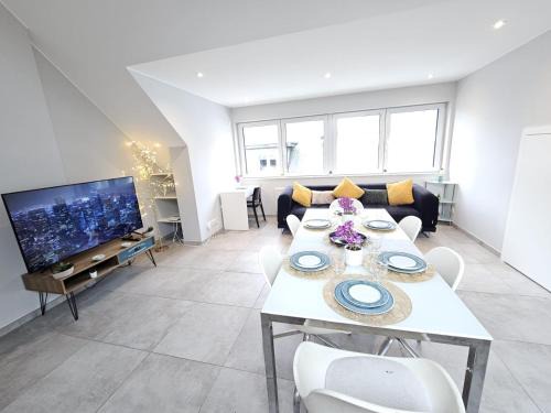 Limpertsberg Apartment | Homey 2BR Flat with parking