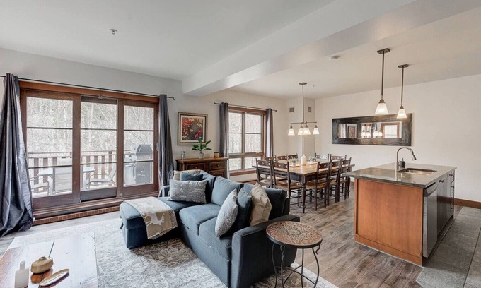 Versant Soleil Apartment | Homey 3BR Versant Soleil | Ski in/out | Pool & Spa