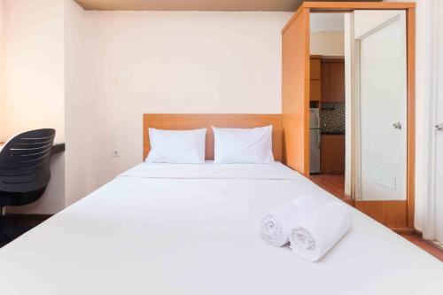 Cipulir Apartment | Homey and Cozy Living Studio at Pakubuwono Terrace Apartment By Travelio
