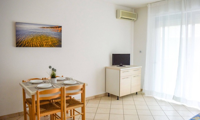 Foggetta Apartment | Homiday - Green Bay D16, Two Bedroom Apartment