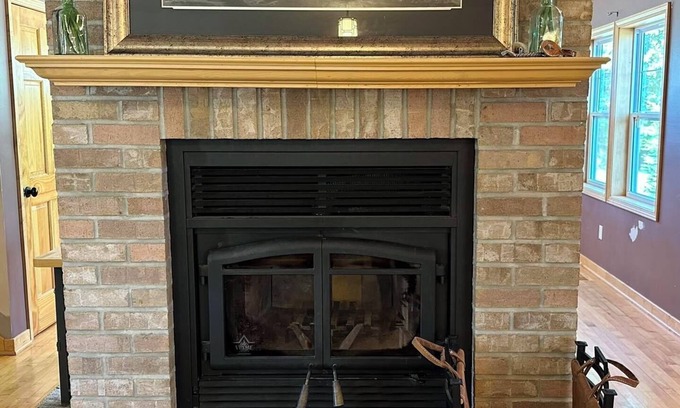 Salem Other | Honey Homestead, 6 bedrooms, sleeps 11! Working farm. Perfect place to unplug.