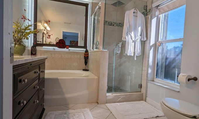 Port Saint Lucie Apartment | Honey - Room Cozy & Private Parking & Wi-Fi Free