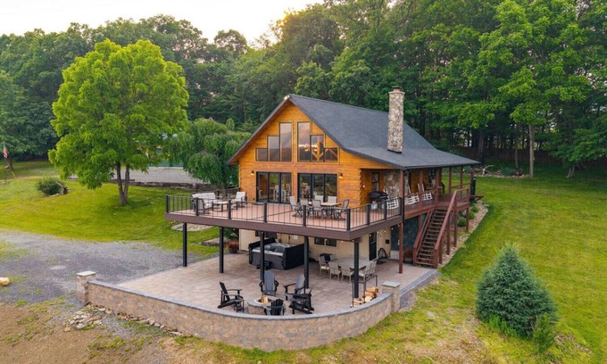 Mattawana Cabin | Honeygrove Hideaway