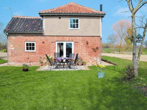 Harleston House | Honeypot Cottage