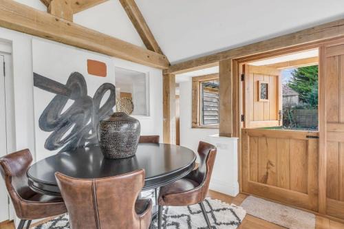 Chipping Campden House | Honeysuckle Cottage - Hot Tub Packages Available