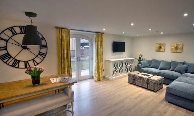 Astbury House | Honeysuckle Cottage, Drift House Holiday Cottages