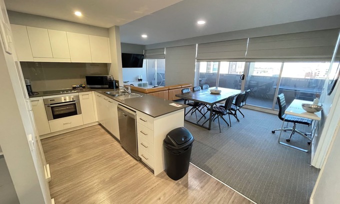 Newcastle Apartment | Honeysuckle Executive Apartments