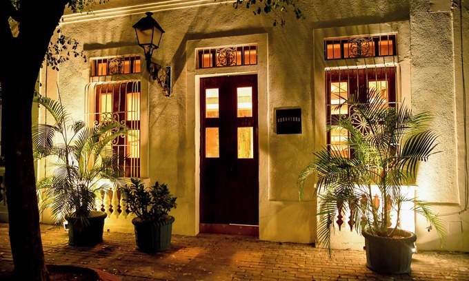 Zona Colonial Hotel | Honky Tonk Colonial
