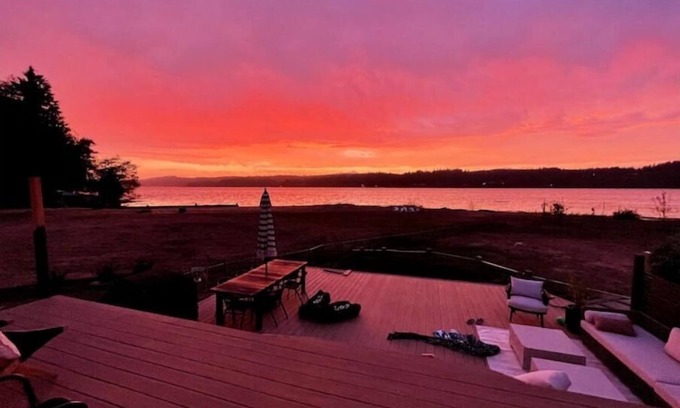 Belfair House | Hood Canal Beach Retreat