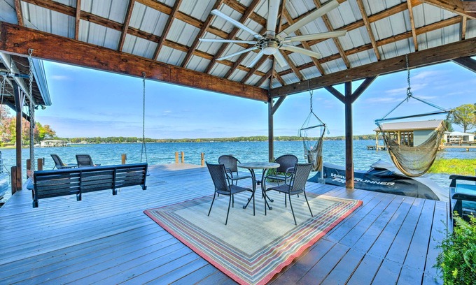 Norwood House | Hooked On Tillery Escape it All