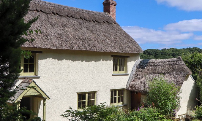 Riddlecombe Cottage | HOPE COTTAGE, pet friendly, country holiday cottage in Riddlecombe