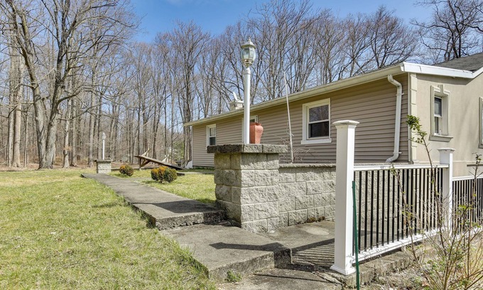 Hopewell Junction Apartment | Hopewell Junction Escape w/ Smart TV!