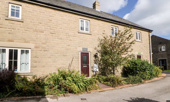 Beeley Cottage | HOPTON, family friendly, character holiday cottage in Two Dales