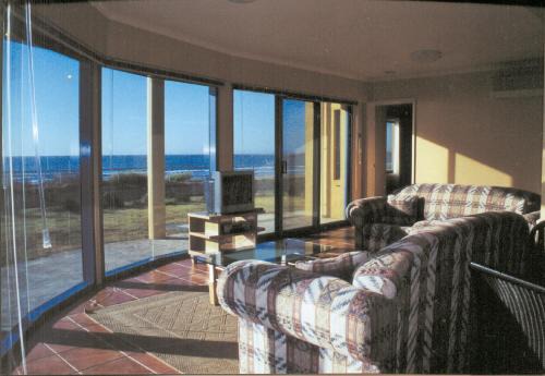 Port Fairy Apartment | Horizons Beachfront Apartment