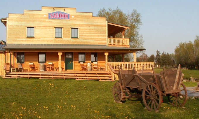 Saal House | Horse Lake Ranch
