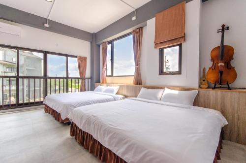 Yuanshan House | Horse Riding Next Door