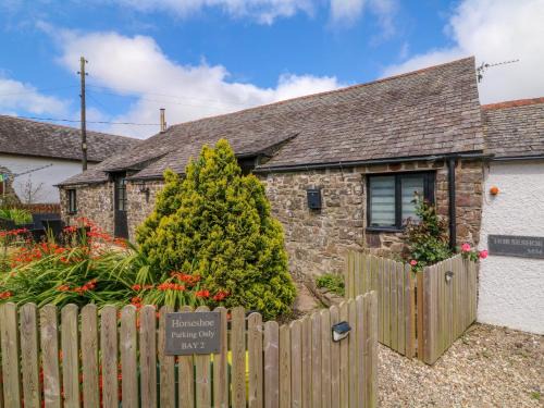 Hartland House | Horseshoe Cottage