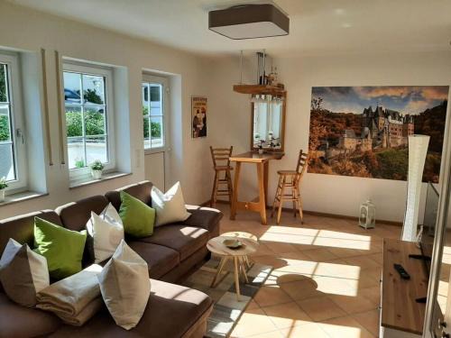 Munstermaifeld House | Hortensia Mosel Comfortable holiday residence
