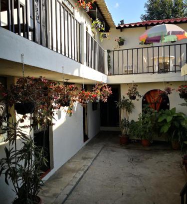 Antigua Guatemala Hotel | Hospedaje El Viajero Antigua llI
