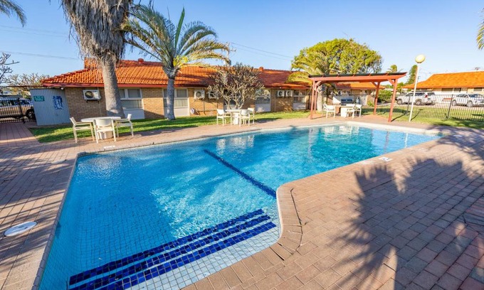 South Carnarvon Hotel | Hospitality Carnarvon, SureStay Collection by Best Western