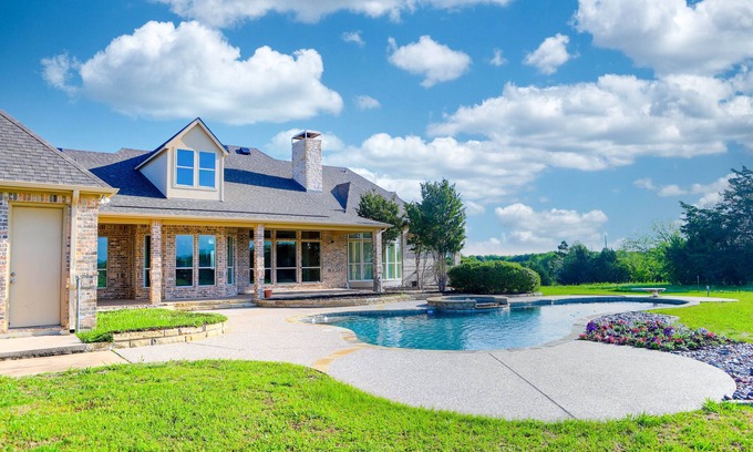 Princeton Other | Host a celebration or relax with family & friends at this Paradise at Princeton