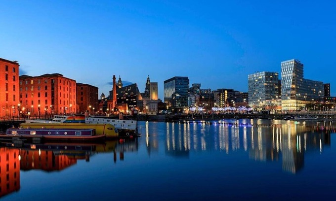 Liverpool Apartment | Host Apartments Marina View Penthouse