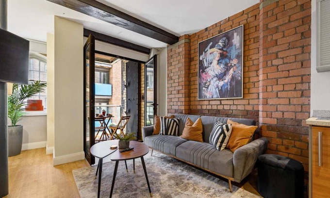 St George's Quarter Apartment | Host Apartments | Queen Square Apartment