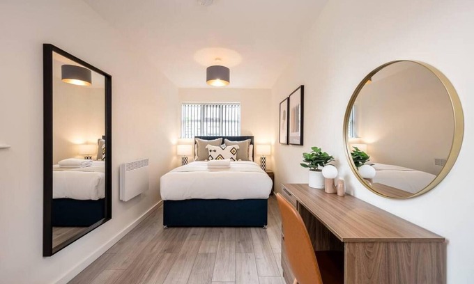 Georgian Quarter Apartment | Host Apartments The Rodney Courtyard
