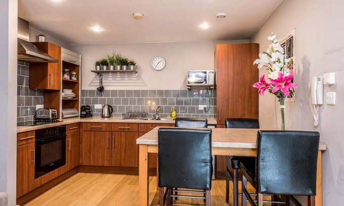 Liverpool City Centre Apartment | Host Apartments York Place Apt