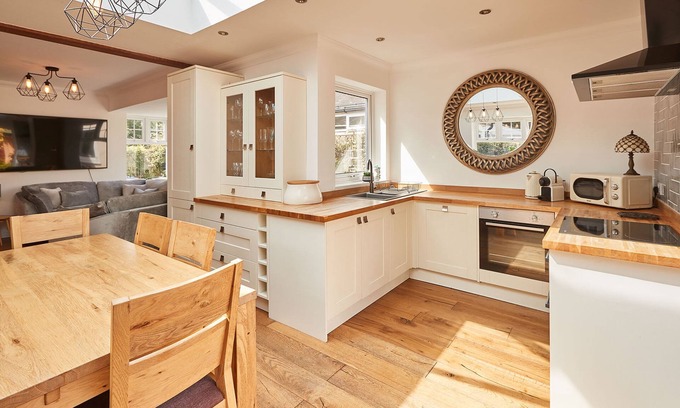 Saltburn-by-the-Sea Apartment | Host Stay Bankside Cottage