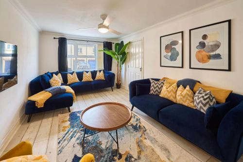 Launceston House | Host & Stay - Blueberry House