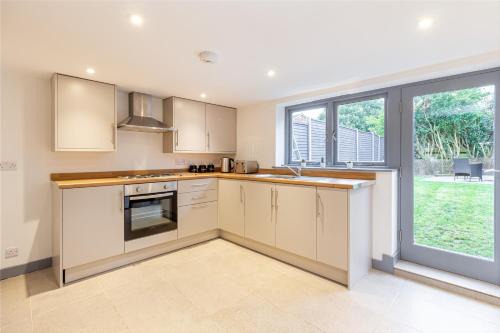 Leominster House | Host & Stay - Bridge Street Residence
