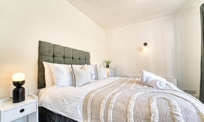 Kidderminster House | Host & Stay | Chester House Retreat
