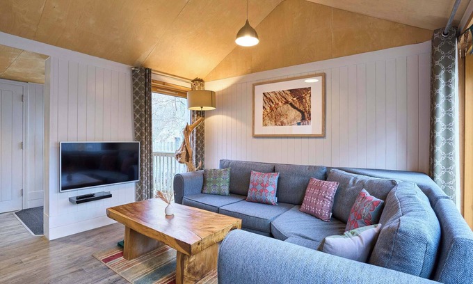 Wareham Ski Chalet | Host & Stay | Countess