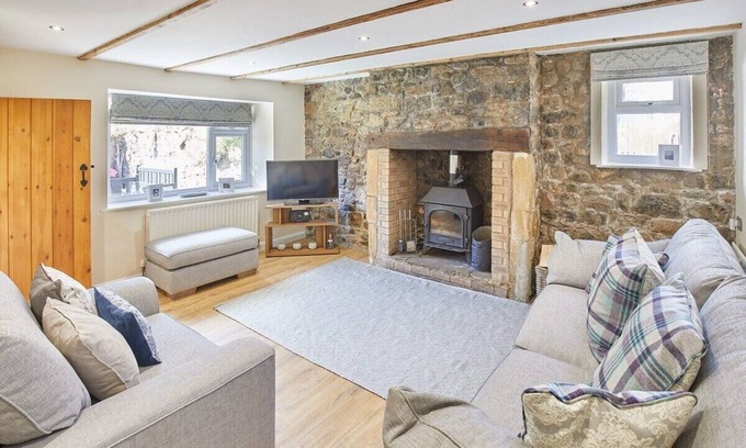 Berwick-upon-Tweed House | Host & Stay | Eden Cottage