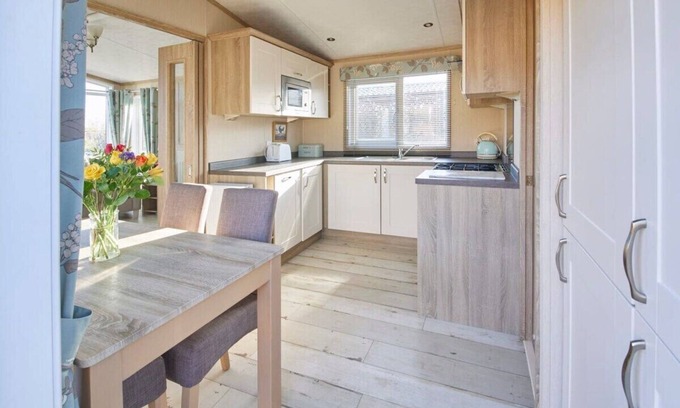 Stowmarket Cabin | Host & Stay | Fern Lodge