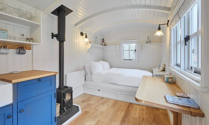 Saltburn-by-the-Sea Ski Chalet | Host & Stay | The Lobster Pot