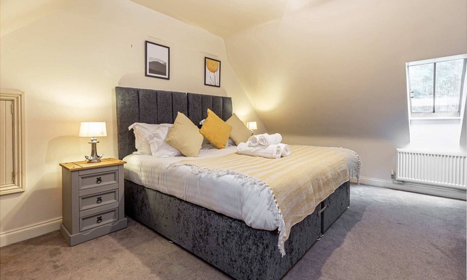 Malvern Apartment | Host & Stay | Hillbrook House Dwelling