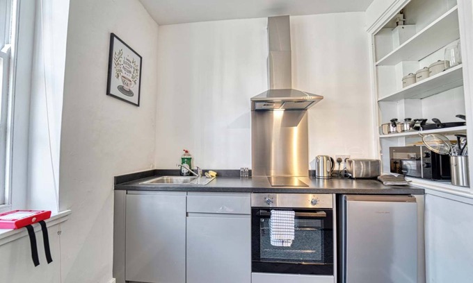 Pontrilas Apartment | Host & Stay | Hills Apartment