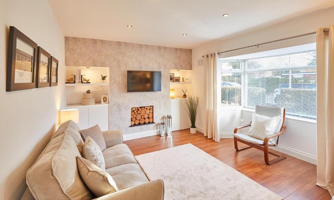 Eaglescliffe House | Host & Stay - Newsam Crescent