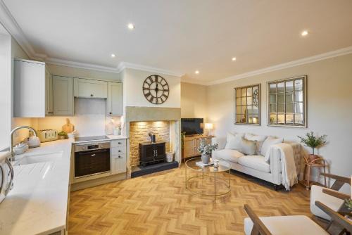 Birstall House | Host & Stay - Oakwell Cottage