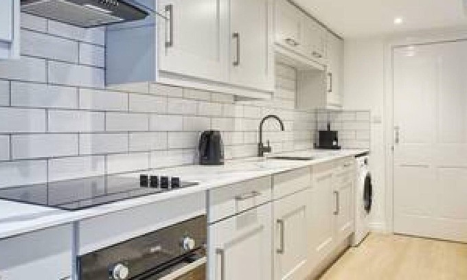 West Cliff House | Host Stay Penny Farthing Cottage