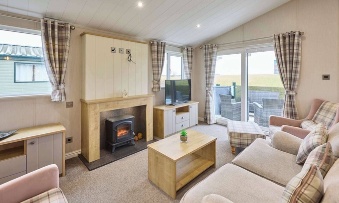 Low Gate Ski Chalet | Host & Stay | Portland Three