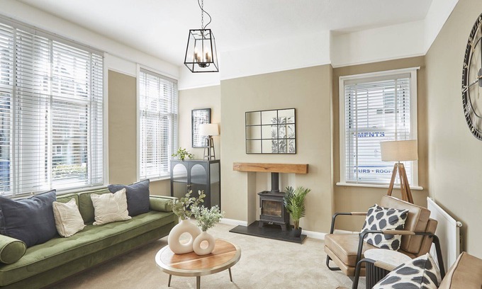 Pateley Bridge House | Host & Stay | Roslyn House