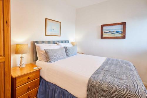 Newton by the Sea Apartment | Host & Stay - Spinnaker