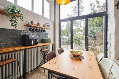 Mytholm House | Host & Stay - The Artist's House