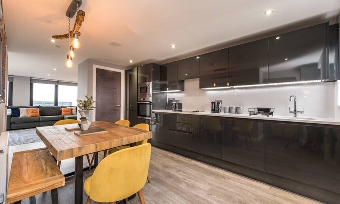 Baltic Triangle Apartment | Host & Stay | The Baltic Penthouse 1