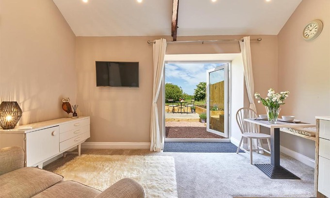 South Charlton House | Host & Stay - The Pepper Pot