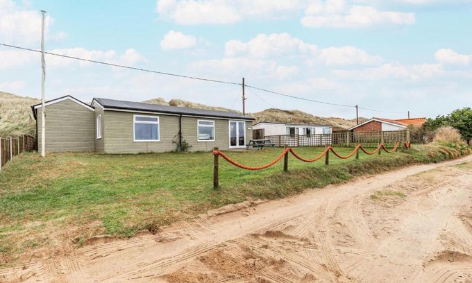 Irstead House | Host & Stay - Wylaway